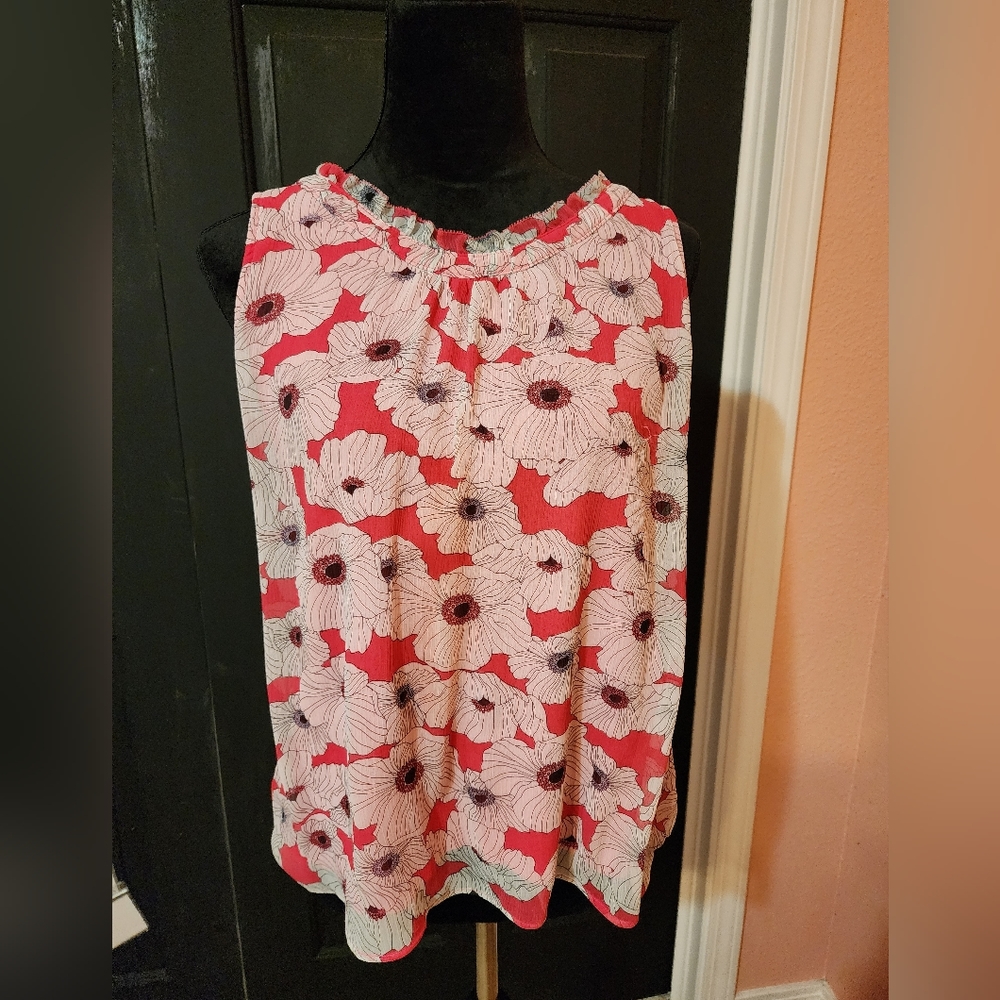 Elle sleeveless top, size large